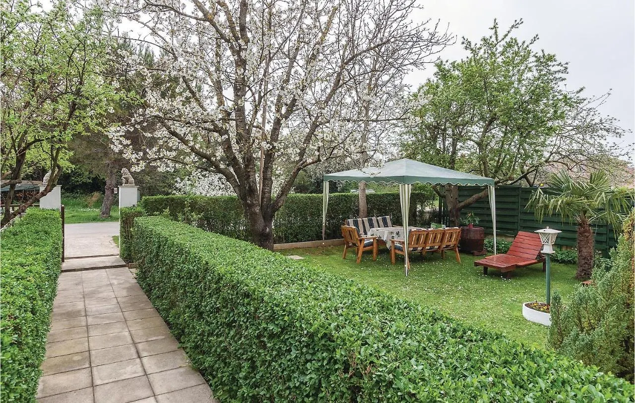 Nice Apartment In Pula With Wifi