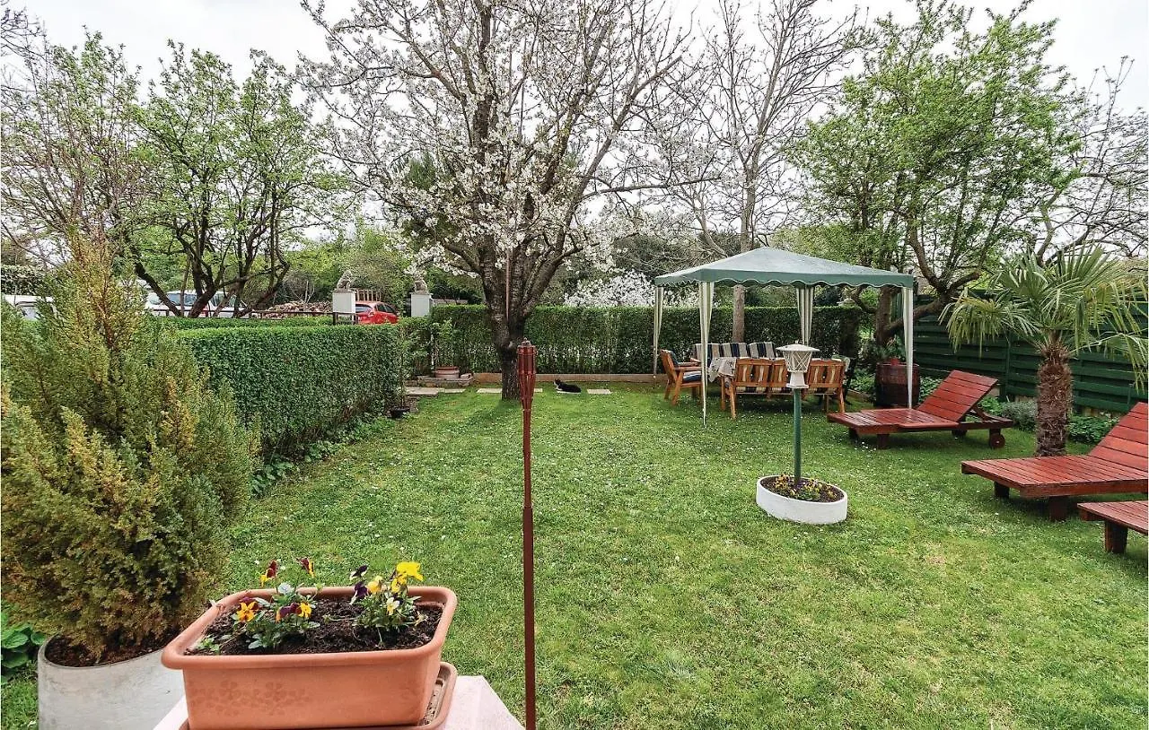 Nice Apartment In Pula With Wifi